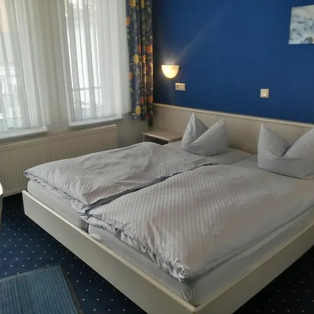 Hotel Hollaendischer Hof 2*